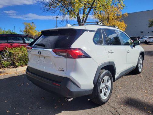 2020 Toyota RAV4 Hybrid XLE