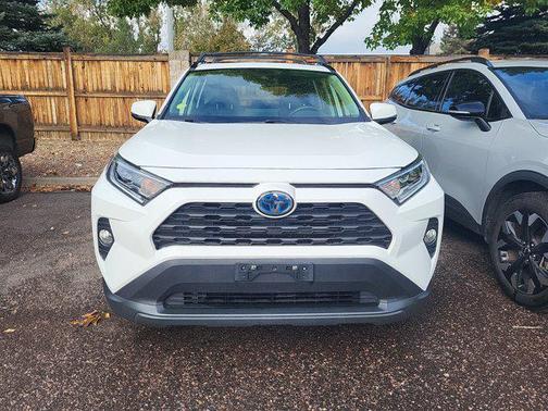 2020 Toyota RAV4 Hybrid XLE