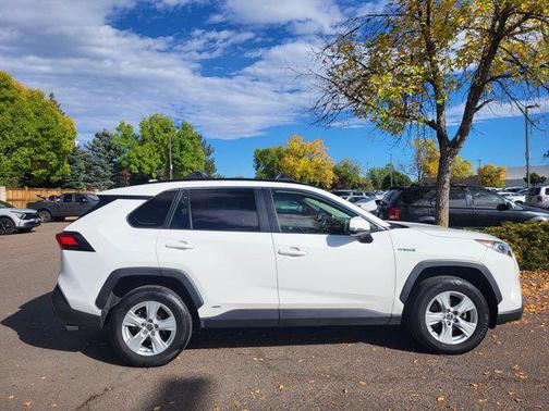 2020 Toyota RAV4 Hybrid XLE
