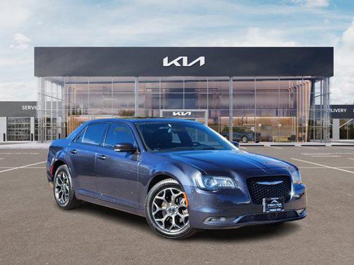 2018 Chrysler 300 S