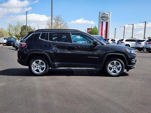 Diamond Black Crystal Pearlcoat 2024 Jeep Compass Latitude