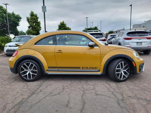2016 Volkswagen Beetle 1.8T Dune