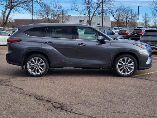 2023 Toyota Highlander Limited