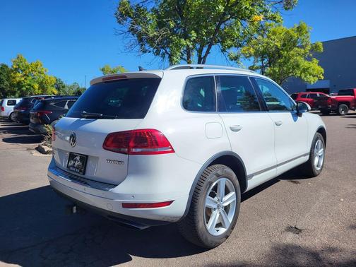 2014 Volkswagen Touareg Hybrid Base