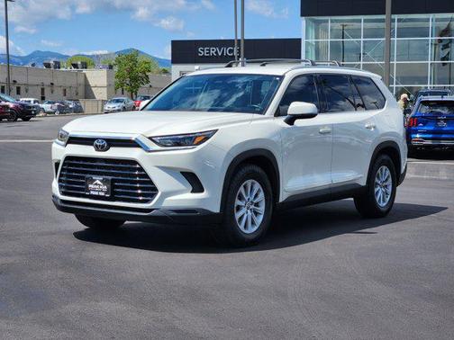 White 2024 Toyota Grand Highlander XLE
