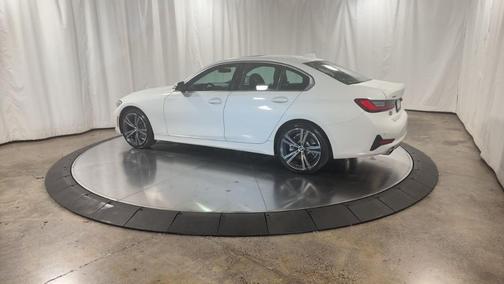2021 BMW 330 i xDrive