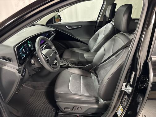 Aurora Black 2023 Kia Niro SX Touring