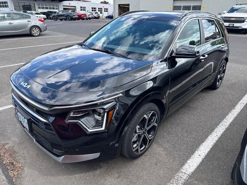Aurora Black Pearl 2023 Kia Niro SX Touring
