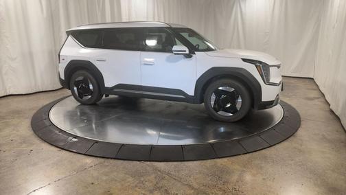 2026 Kia EV9 Wind