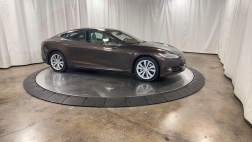 2014 Tesla Model S Base