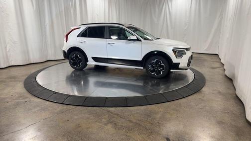 2025 Kia Niro EV Wave