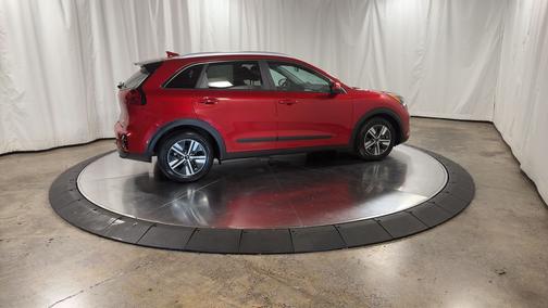 2022 Kia Niro LXS