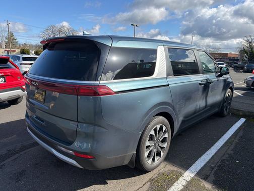 2024 Kia Carnival EX