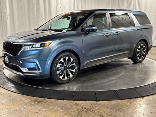 2024 Kia Carnival EX