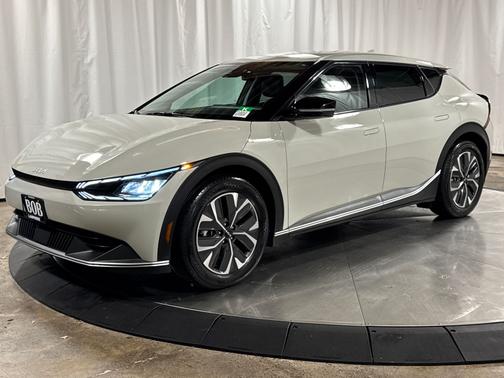 Glacier 2024 Kia EV6 Light