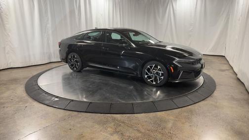 2025 Kia K5 EX