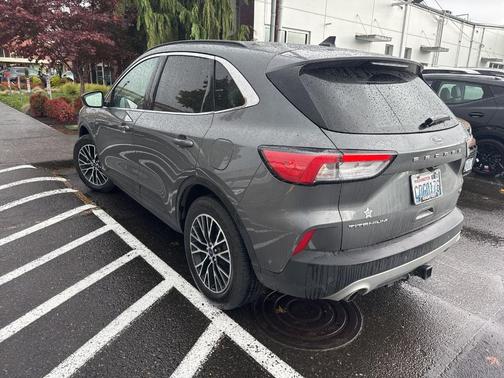 2022 Ford Escape PHEV Titanium