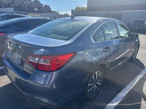2018 Subaru Legacy 2.5i Premium