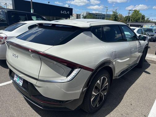 2022 Kia EV6 Wind
