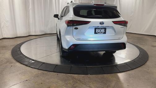 2023 Toyota Highlander Hybrid Bronze Edition