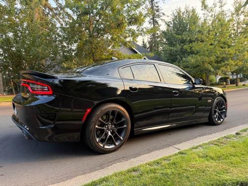 2020 Dodge Charger Scat Pack