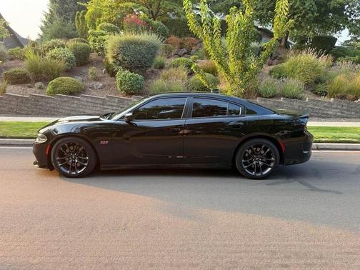 2020 Dodge Charger Scat Pack