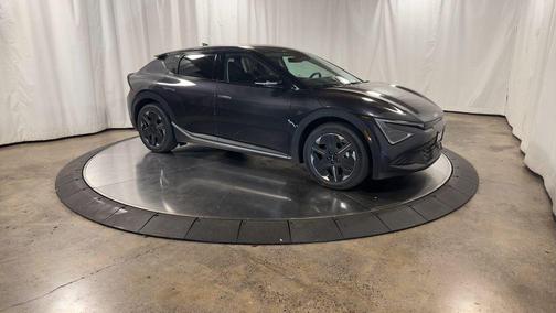 2025 Kia EV6 Light Long Range
