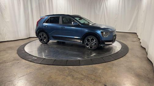 2025 Kia Niro EX Touring