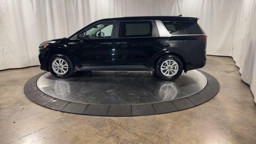 2024 Kia Carnival LX Seat Package