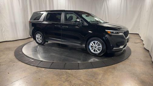 2024 Kia Carnival LX Seat Package