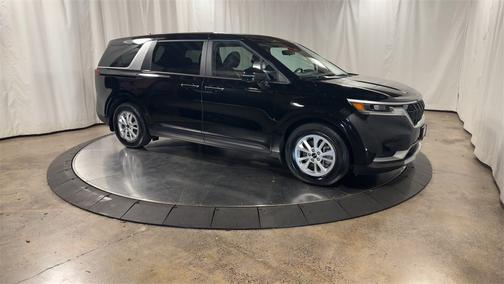 2024 Kia Carnival LX Seat Package