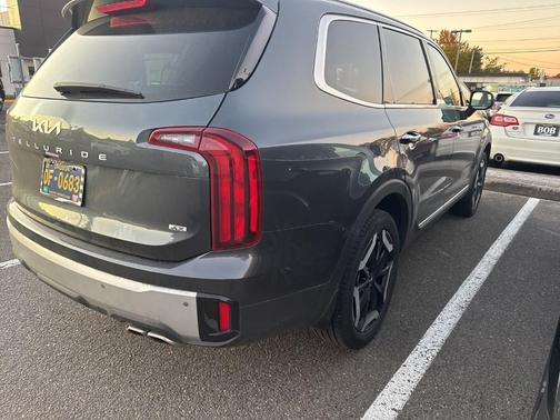 2024 Kia Telluride S