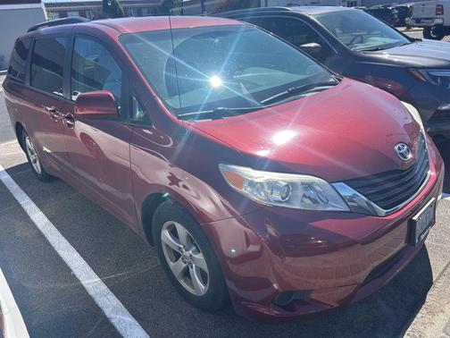2012 Toyota Sienna LE