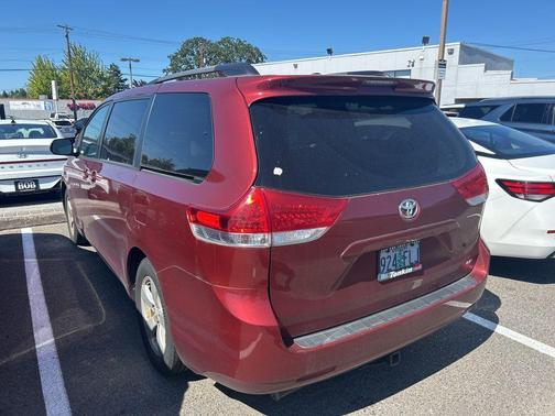 2012 Toyota Sienna LE