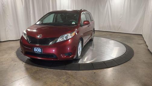 2012 Toyota Sienna LE