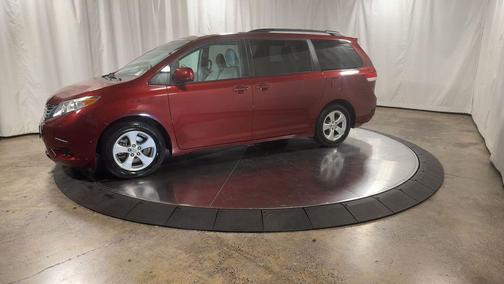 2012 Toyota Sienna LE