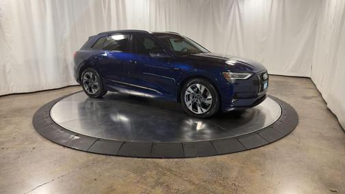 2022 Audi e-tron Premium