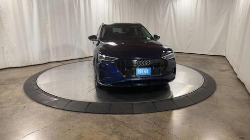 2022 Audi e-tron Premium