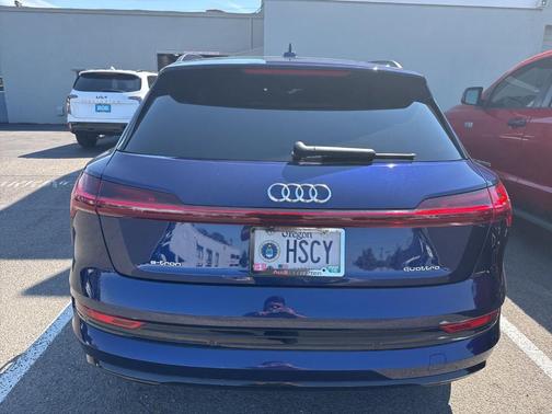 2022 Audi e-tron Premium