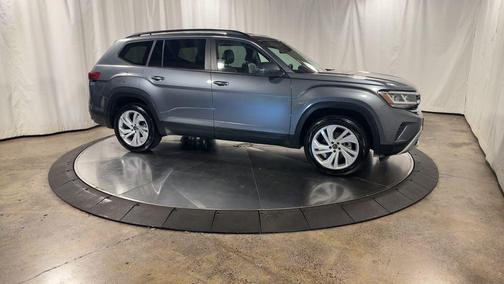 2022 Volkswagen Atlas 3.6L SE w/Technology