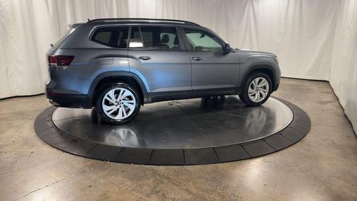 2022 Volkswagen Atlas 3.6L SE w/Technology