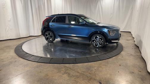 2025 Kia Niro SX Touring