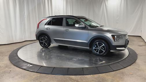 2025 Kia Niro LX