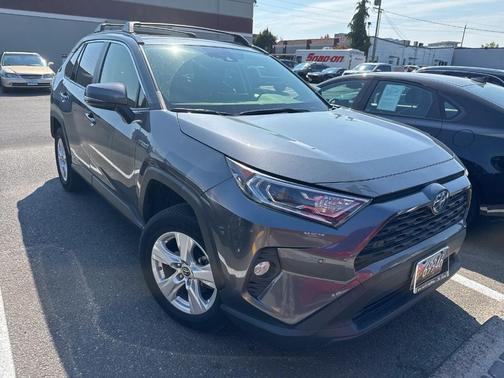 2019 Toyota RAV4 Hybrid XLE