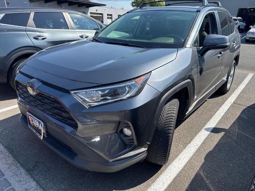 2019 Toyota RAV4 Hybrid XLE