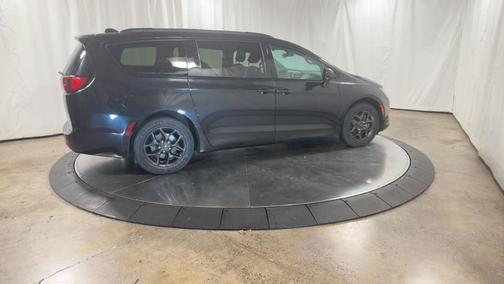 2020 Chrysler Pacifica Touring