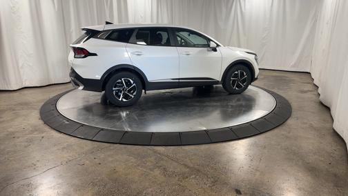 2025 Kia Sportage Hybrid LX