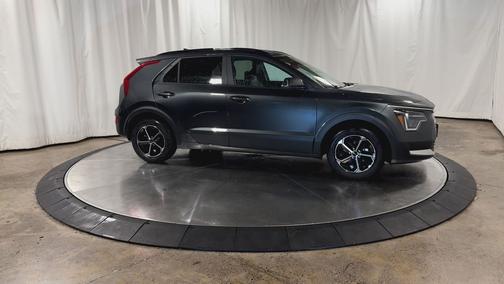 2025 Kia Niro EX