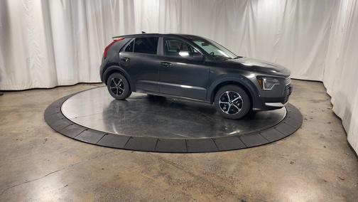 2025 Kia Niro LX