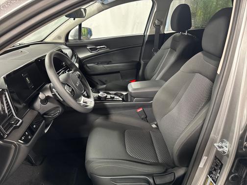 2025 Kia Sportage Hybrid LX